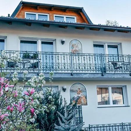 Guest house Sobe Apartma Milena